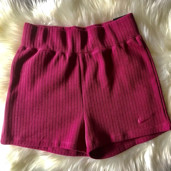 WOMENS NIKE SHORTS - Picture 7 of 10